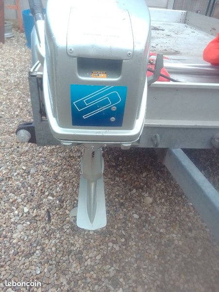 Moteur bateau 5 cv bycilindres suzuki